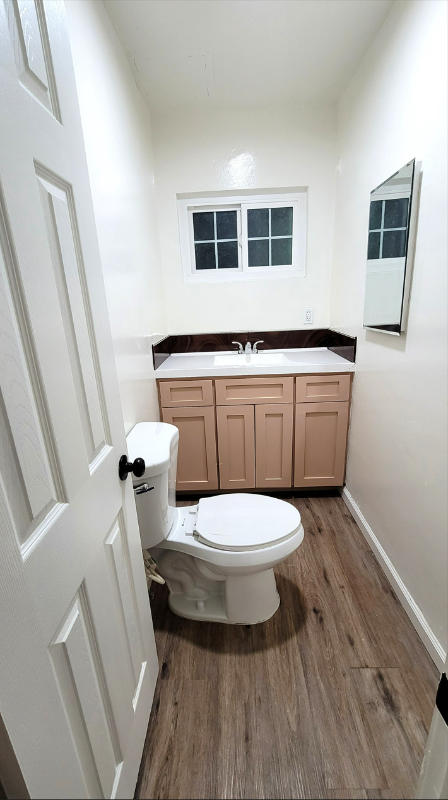 11516 EUCALYPTUS AVE