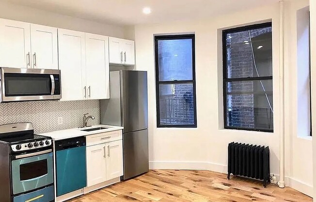 1 bed, 1 bath, $2,800, Unit 1B