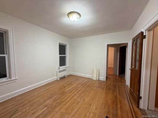 1639 1/2 PILGRIM AVE