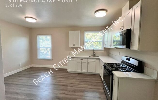 1916 MAGNOLIA AVE