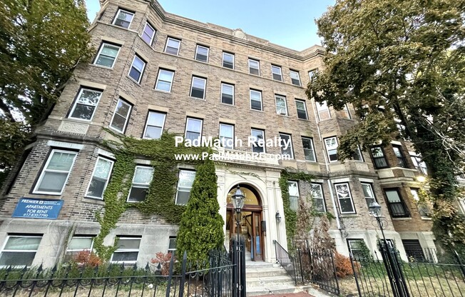 211 Park Dr.