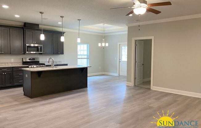 Exceptional 3 bedroom Navarre home in sound front community!