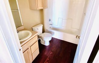 3 beds, 2 baths, 973 sqft, $1,045, Unit 2309