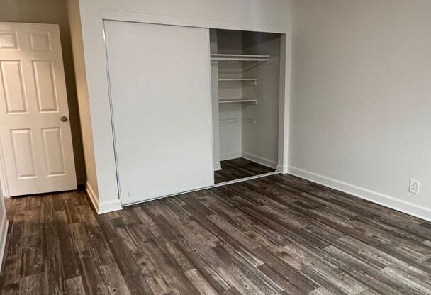 2 beds, 1 bath, 704 sqft, $1,995, Unit 202