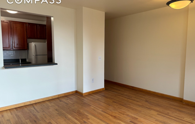 2 beds, 1 bath, $2,796, Unit 6A