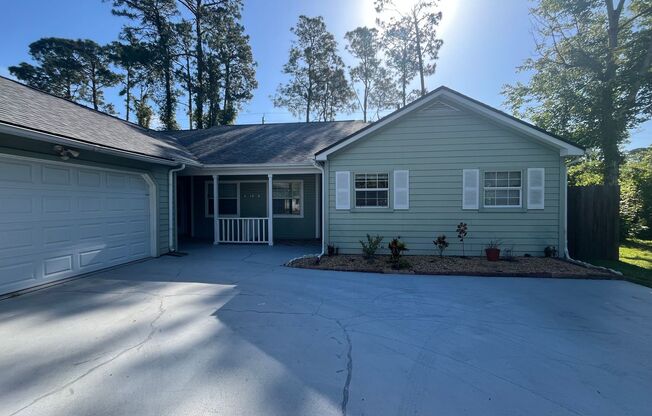 Super Cute 3bd 2bath with Florida Room!!
