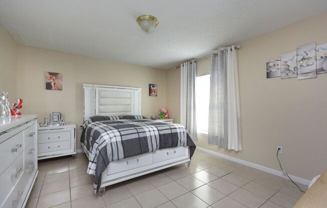 1 bed, 1 bath, 707 sqft, $1,125, Unit A-107