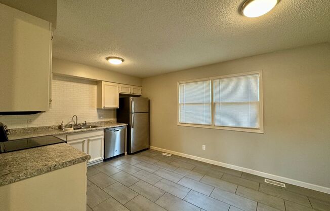 2 beds, 1 bath, $875