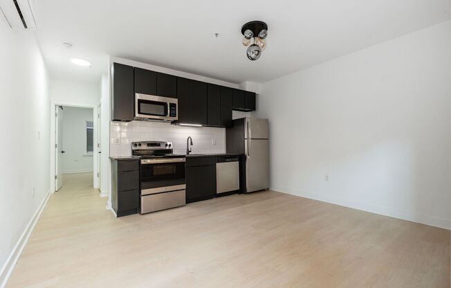 1 bed, 1 bath, 457 sqft, $1,370, Unit 30