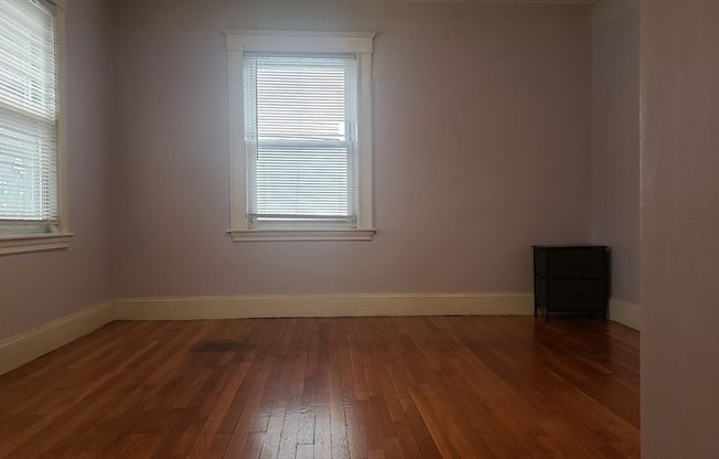 2 beds, 1 bath, 850 sqft, $2,250, Unit 2