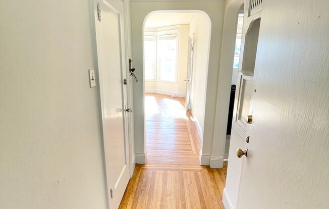 120 (2206 Greenwich/3201 Fillmore)