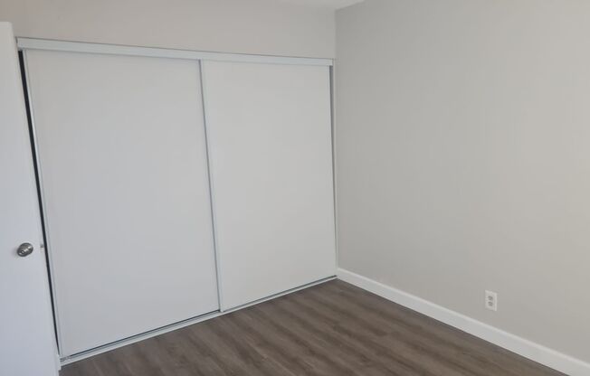 2 beds, 1 bath, 756 sqft, $1,400, Unit Unit 117