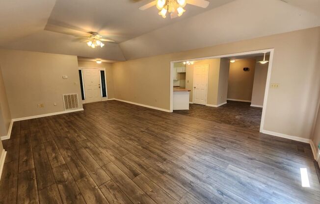 Welcome home to 3712 Congo, Benton, for rent - *Move in Special - $0 Deposit option* - Please read the full description*