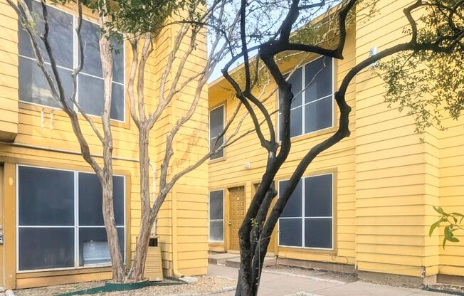 Great Neighborhood , Beautiful townhome !!