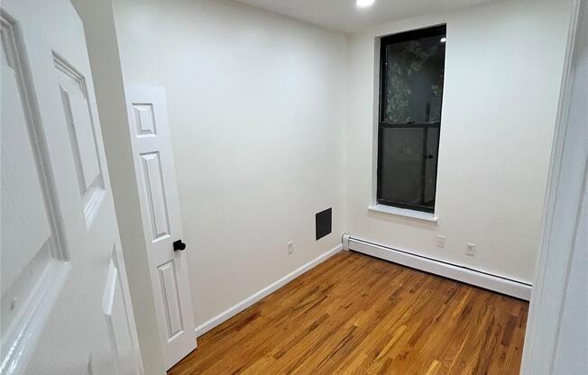 2 beds, 1 bath, 800 sqft, $3,475, Unit 2