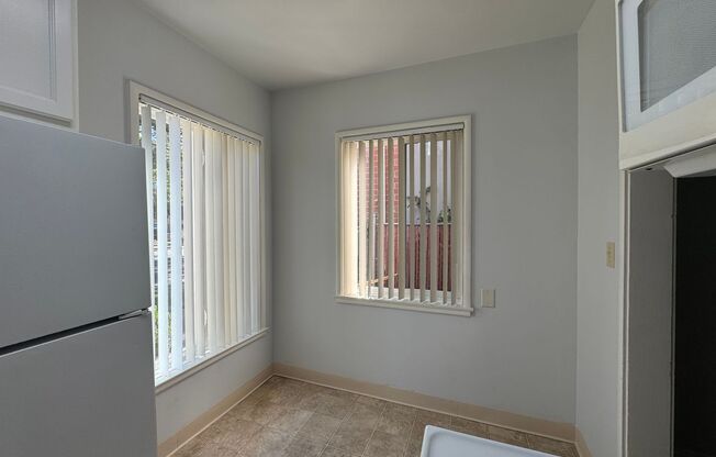 1805, 1811, 1813 N Street - Golden Lanterns