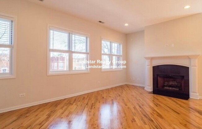7228 N BELL