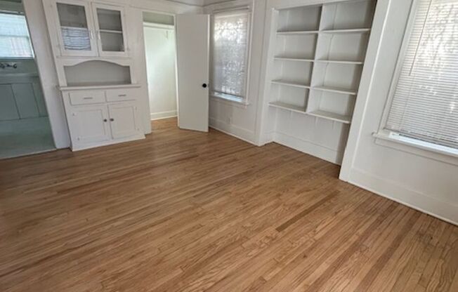 1 bed, 1 bath, $2,650, Unit A