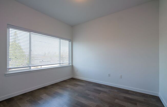 1 bed, 1 bath, 550 sqft, $1,324, Unit 201