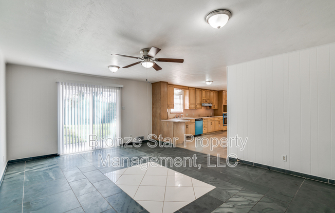 518 RIDGEDALE DR
