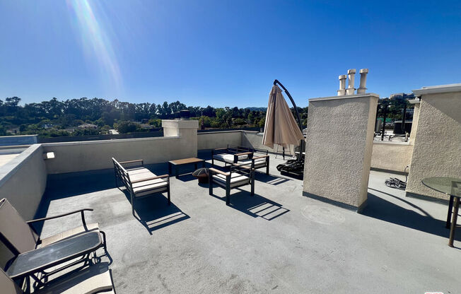 390 S SEPULVEDA BLVD