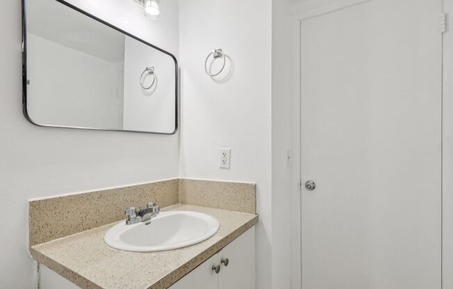 1 bed, 1.5 baths, 780 sqft, $1,850, Unit 210N