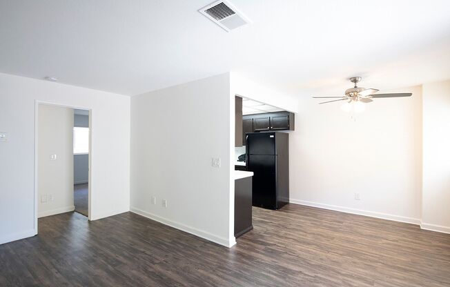1 bed, 1 bath, 663 sqft, $2,195, Unit 36