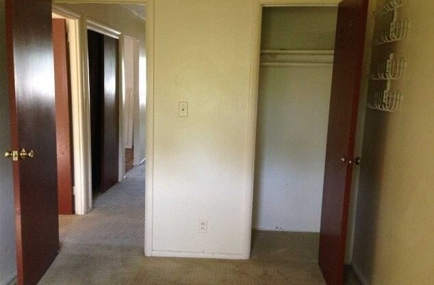 16426 76 AVE