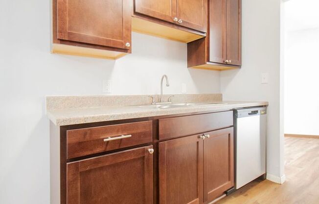 2 beds, 1 bath, 1,155 sqft, $1,530, Unit 051