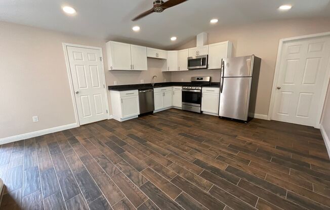 Central Tucson, close to University of Arizona and more!!!