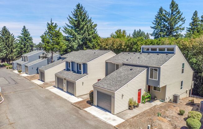 2 beds, 1.5 baths, 1,050 sqft, $2,049, Unit 214-772A