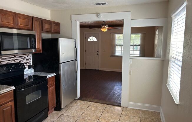 North Hyde Park 2 bedroom 2 bath