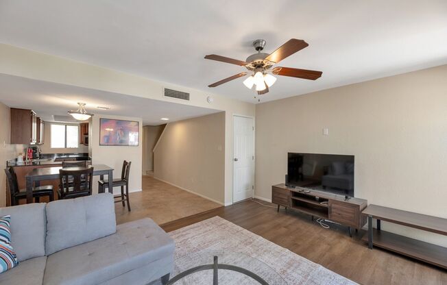 Charming 2-bedroom, 2.5-bathroom condo with a garage in Scottsdale, AZ