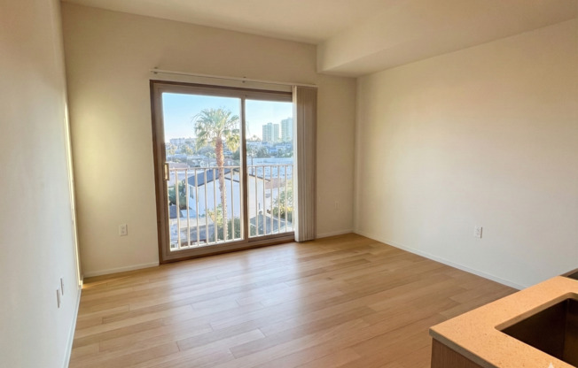 Studio, 1 bath, 401 sqft, $2,195, Unit 402