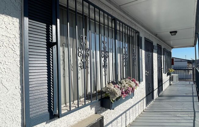 4600 Paradise Rd #43 / Deluxe Cozy Studio - Featuring Several Elegant Upgrades