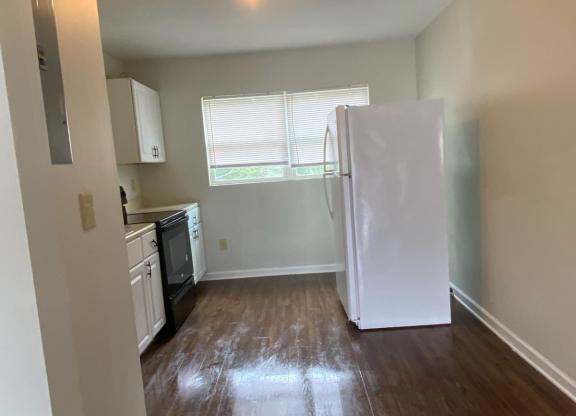 3674 Deans Bridge Rd  Apt 6 Hephzibah GA. 30815
