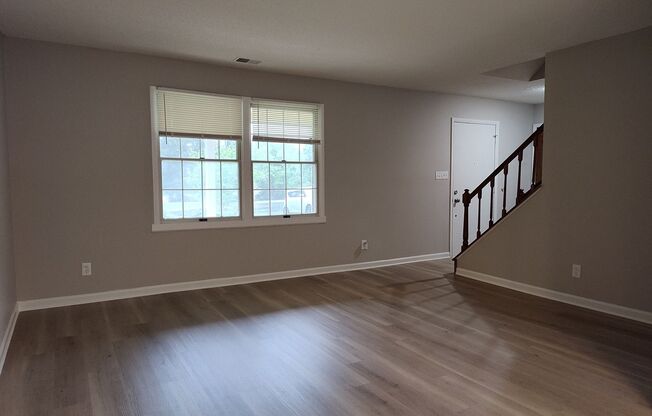 Move-In ready home located in the Shadow Lake Community!
