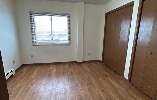 2 beds, 1 bath, $545, Unit #43