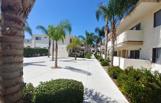 2 beds, 2 baths, 925 sqft, $2,450, Unit 34