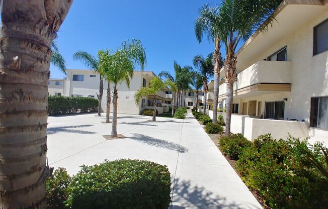 2 beds, 2 baths, 925 sqft, $2,450, Unit 34