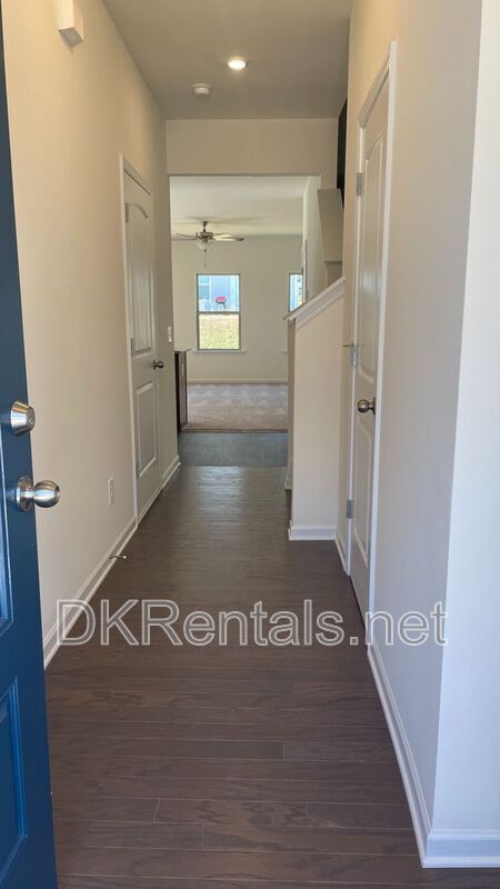 135 BRYON LN