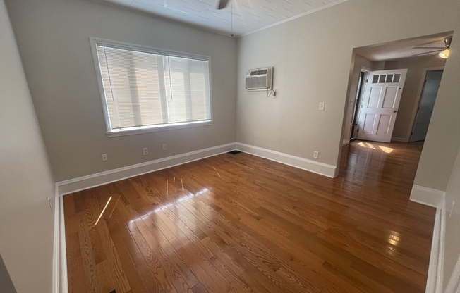 1 bed, 1 bath, 1,000 sqft, $2,400, Unit 1