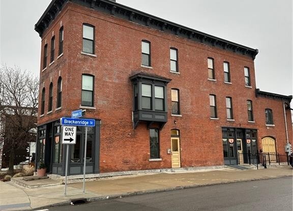 1225 Niagara Street