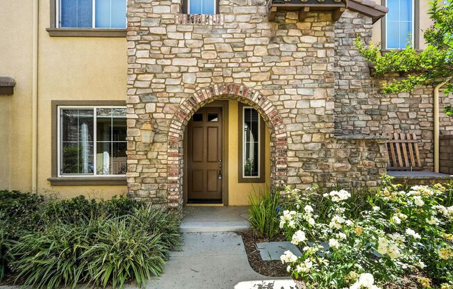 GORGEOUS 4+3 in Copperhill Area