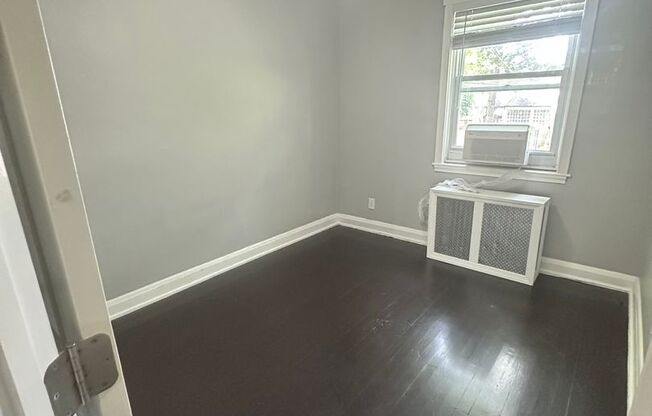 918 Saint Dunstans Rd