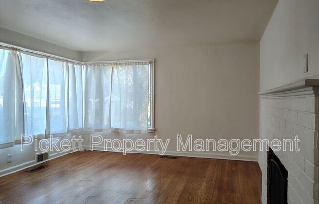 2103 N LAFAYETTE AVE