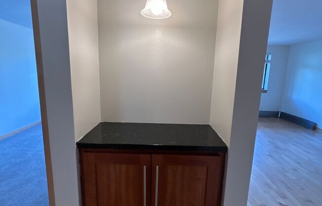 1 bed, 1 bath, 800 sqft, $1,595, Unit 407