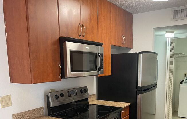 1 bed, 1 bath, 754 sqft, $1,350, Unit 1424