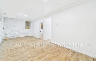 1108 E 40 ST