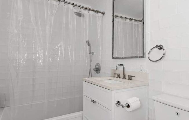 1 bed, 1 bath, 154,000 sqft, $4,200, Unit 8J
